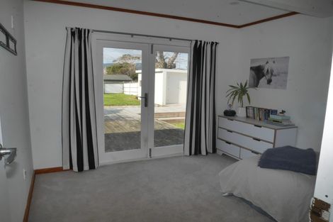 Photo of property in 34 Gray Avenue, Paraparaumu Beach, Paraparaumu, 5032