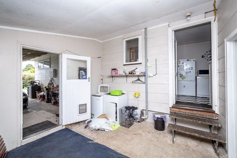 Photo of property in 16a Clifton Avenue, Carterton, 5713