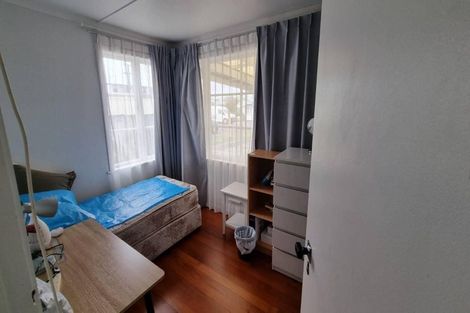 Photo of property in 2/11 Fruitvale Road, New Lynn, Auckland, 0600