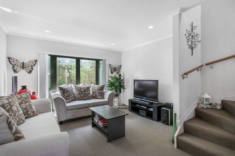Photo of property in 63 Barnea Circle, Glen Eden, Auckland, 0602