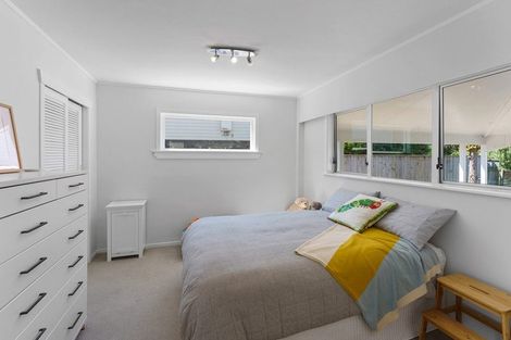 Photo of property in 11 Makora Road, Otaihanga, Paraparaumu, 5036