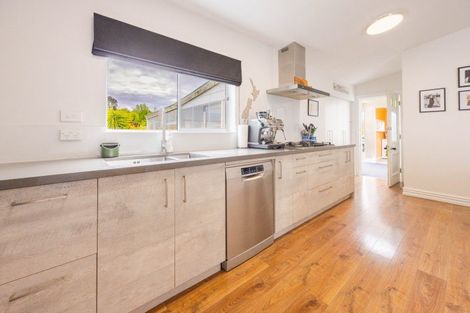 Photo of property in 16 Tamumu Road, Waipawa, 4210