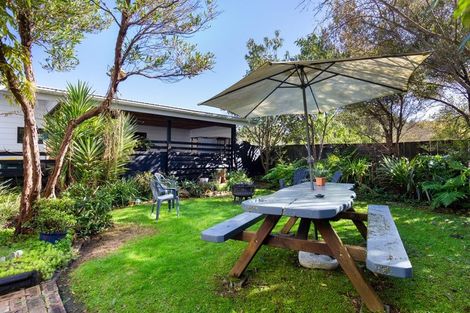 Photo of property in 2 Hugh Avenue, Hamurana, Rotorua, 3097