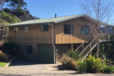 Photo of property in 21 Amelia Crescent, Waikawa, Picton, 7220