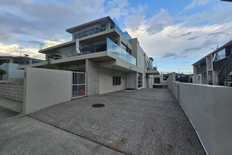 Photo of property in 11 The Mall, Mount Maunganui, 3116