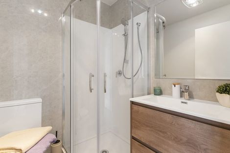 Photo of property in 13 Paetai Lane, Te Atatu Peninsula, 0610