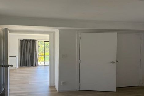 Photo of property in 1/13a Kitewao Street, Northcote, Auckland, 0627