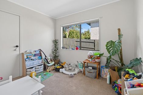 Photo of property in 6a Te Arawa Place, Welcome Bay, Tauranga, 3112