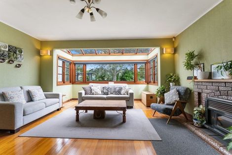Photo of property in 55 Coronation Road, Mangere Bridge, Auckland, 2022