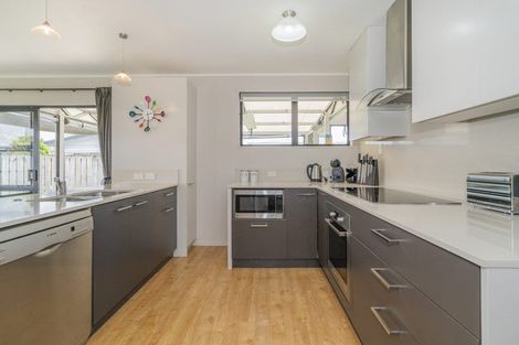 Photo of property in 1 Cholmondeley Crescent, Whitianga, 3510