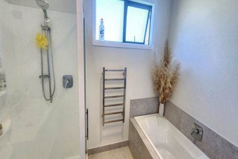 Photo of property in 115 Wairau Road, Oakura, 4314