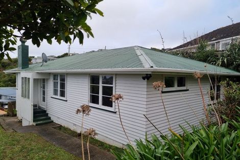 Photo of property in 57 Salford Street, Newlands, Wellington, 6037