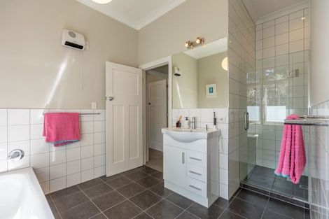 Photo of property in 13 Owen Street, Tikokino, Waipawa, 4273