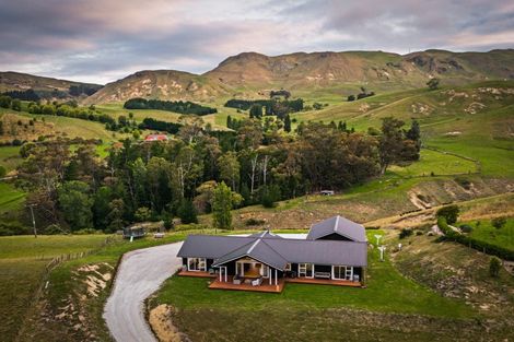 Photo of property in 967 Kahuranaki Road, Kahuranaki, Havelock North, 4295