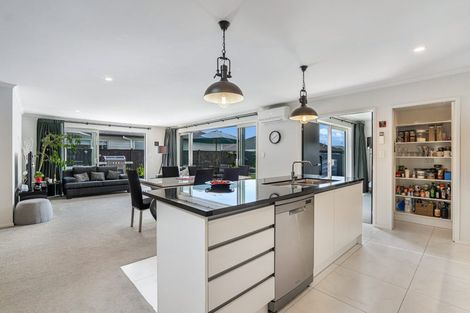 Photo of property in 11 Fred White Drive, Kumeu, 0810