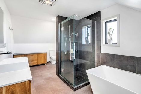 Photo of property in 3/48 Mcfaddens Road, St Albans, Christchurch, 8052