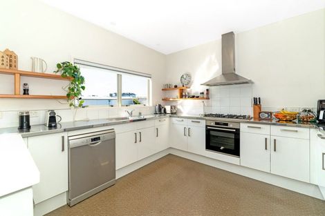 Photo of property in Harbour View, 7/100 Customhouse Street, Gisborne, 4010