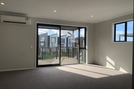 Photo of property in 8/2 Rangitamiro Place, Hobsonville, Auckland, 0616