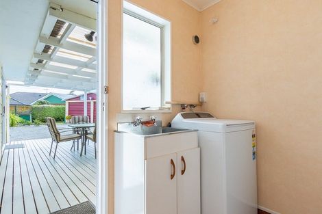 Photo of property in 15 Belvedere Avenue, Waikanae, 5036