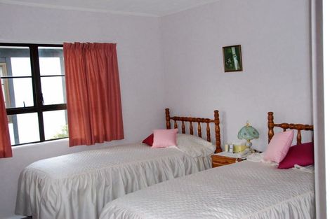 Photo of property in 3f2- Islington Street, Trentham, Upper Hutt, 5018