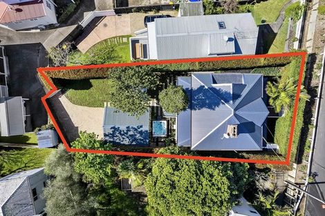 Photo of property in 6 Beach Road, Northcote Point, Auckland, 0627