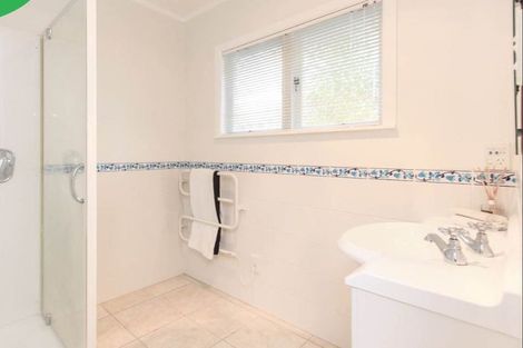 Photo of property in 2/27 Nui Mana Place, Te Atatu South, Auckland, 0610