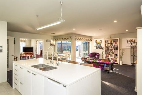 Photo of property in 31 Davaar Crescent, Broomfield, Christchurch, 8042