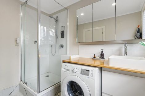 Photo of property in 23 Epping Road, Henderson, Auckland, 0610