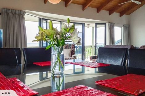 Photo of property in 1 Mallinder Place, Oakura, 4314