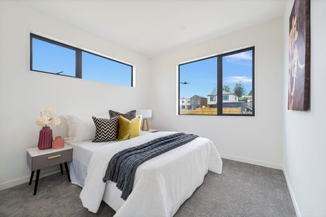 Photo of property in 44 Taipahitini Road, Rosehill, 2113
