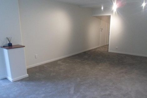 Photo of property in Jerningham Apartments, 20 Oriental Terrace, Oriental Bay, Wellington, 6011