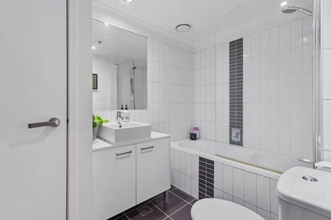 Photo of property in 304/277 Maunganui Road, Mount Maunganui, 3116