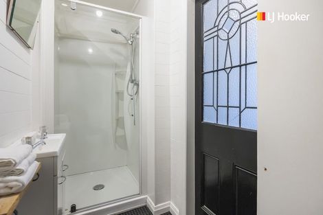 Photo of property in 52 Sutherland Street, Dunedin Central, Dunedin, 9016