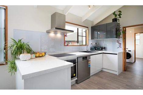 Photo of property in 12a Koromiko Street, Saint Martins, Christchurch, 8022