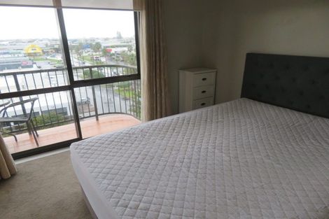 Photo of property in The Rennaissance, 6c/18 Ronwood Avenue, Manukau, Auckland, 2104