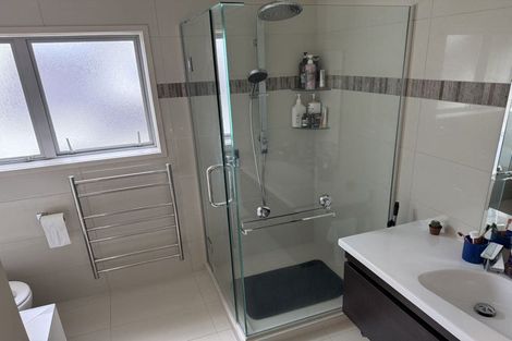 Photo of property in 2 Centaur Close, Albany, Auckland, 0632