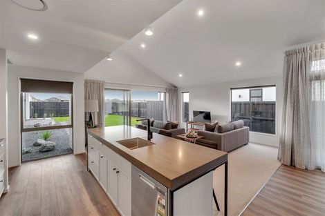 Photo of property in 27 Finstock Way, Rolleston, 7614