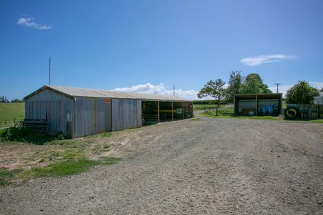 Photo of property in 32b Crispe Road, Clarks Beach, 2122