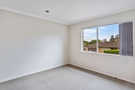 Photo of property in 25 Gibbston Crescent, Flat Bush, Auckland, 2016
