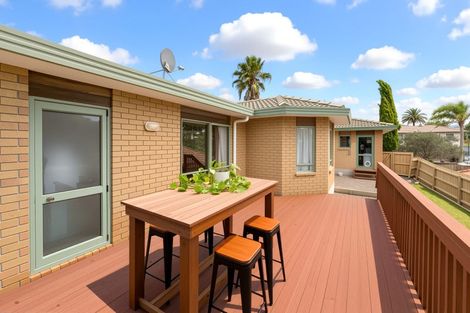 Photo of property in 4 San Pablo Way, Henderson, Auckland, 0612