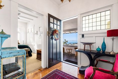 Photo of property in 14 Corry Avenue, Bluff Hill, Napier, 4110