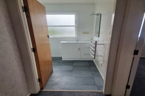 Photo of property in Montauge Flats, 46c Merton Street, Trentham, Upper Hutt, 5018