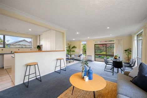 Photo of property in 22 Camberwell Place, Avonhead, Christchurch, 8042