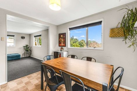 Photo of property in 42 Omata Road, Marfell, New Plymouth, 4310