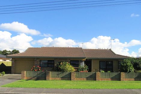 Photo of property in 3/18 Milton Road, Orewa, 0931