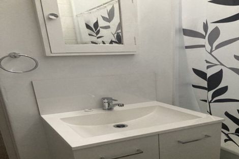 Photo of property in 3 Westmere Place, Takaro, Palmerston North, 4412
