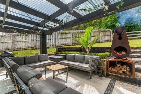 Photo of property in 16 Whaka Street, Maungaturoto, 0520