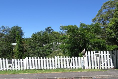 Photo of property in 9 Lysander Crescent, Beach Haven, Auckland, 0626