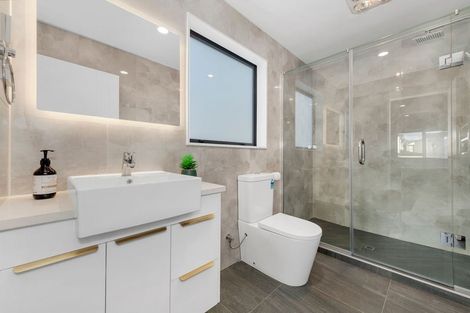 Photo of property in 9 Cloonlyon Drive, Flat Bush, Auckland, 2019