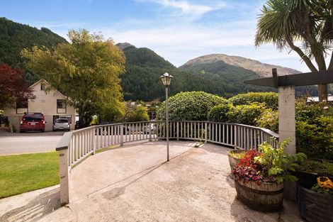 Photo of property in 125 Hallenstein Street, Queenstown, 9300